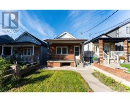 376 MCROBERTS AVENUE, Toronto, Ontario