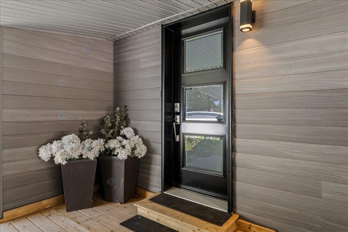 4787 Rue de Nanterre Montréal (Pierrefonds-Roxboro) Quebec Canada H9J1V8 2