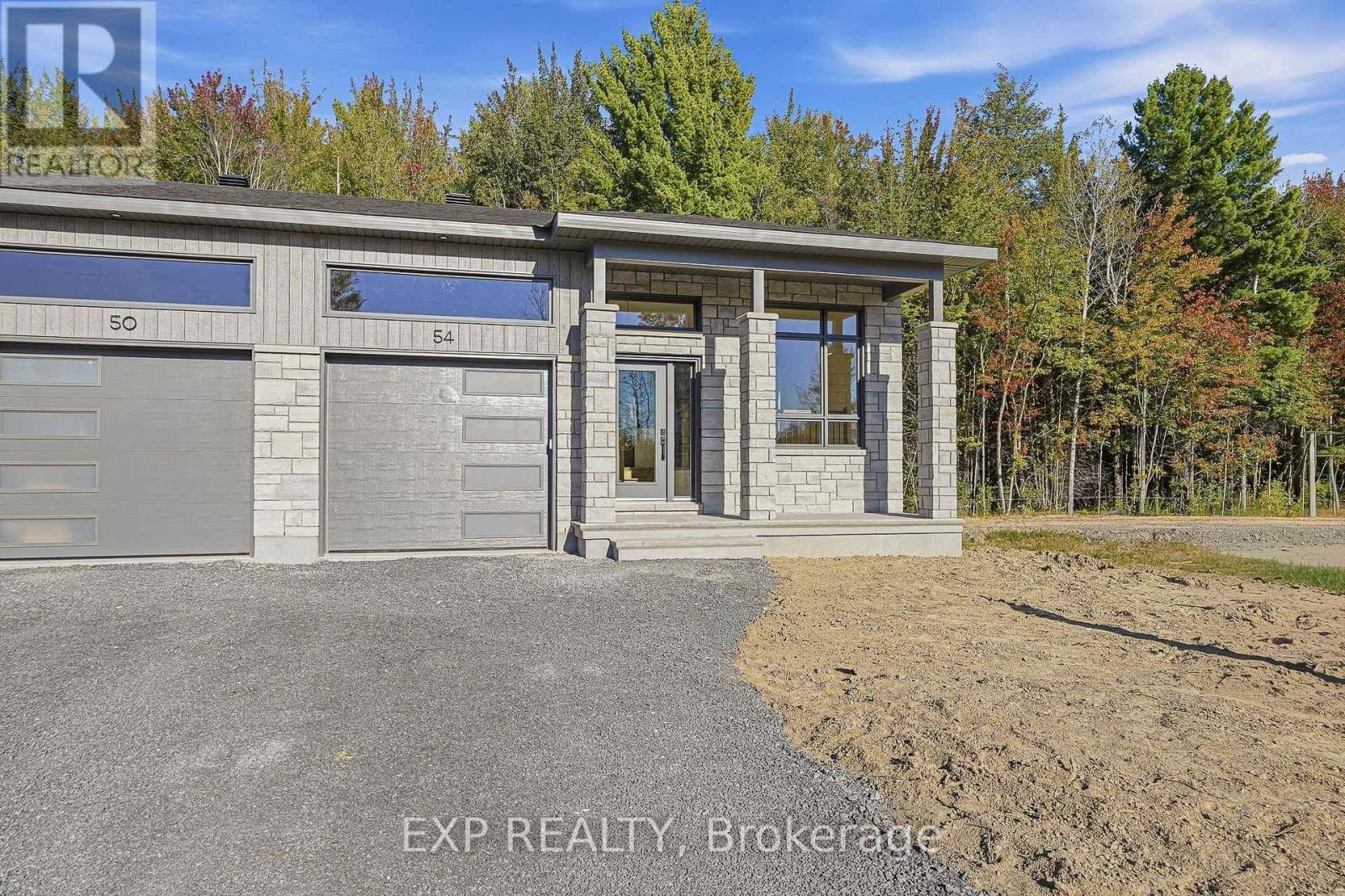 54 HUGHES CIRCLE, Casselman, Ontario