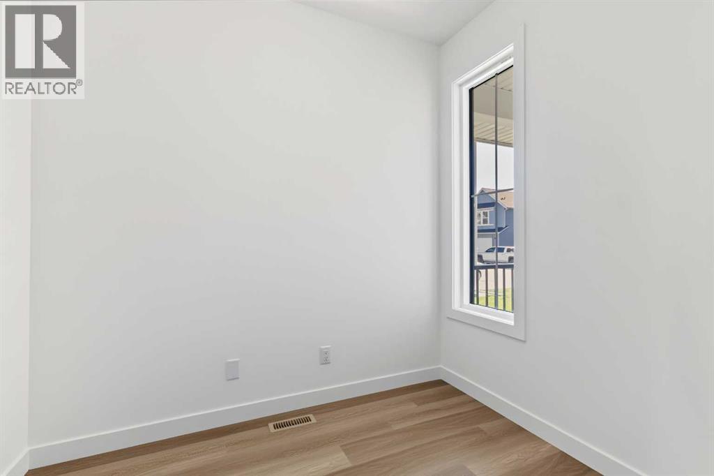 177 Copperhead Road Se, Calgary, Alberta  T2Z 5H7 - Photo 4 - A2346363