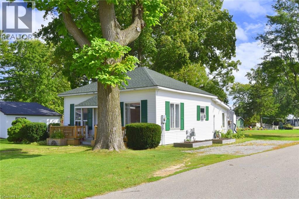 8 Chestnut Street, Port Rowan, Ontario  N0E 1M0 - Photo 2 - 40866223