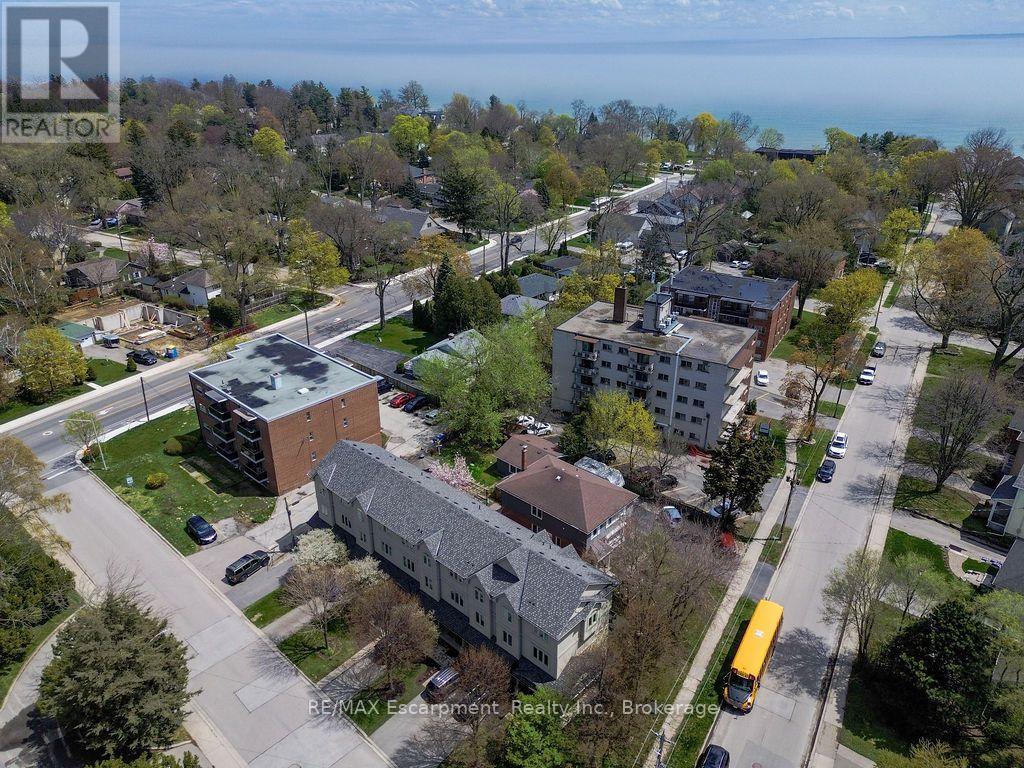 2430 Second Street, Burlington, Ontario  L7R 3K1 - Photo 2 - W13822958