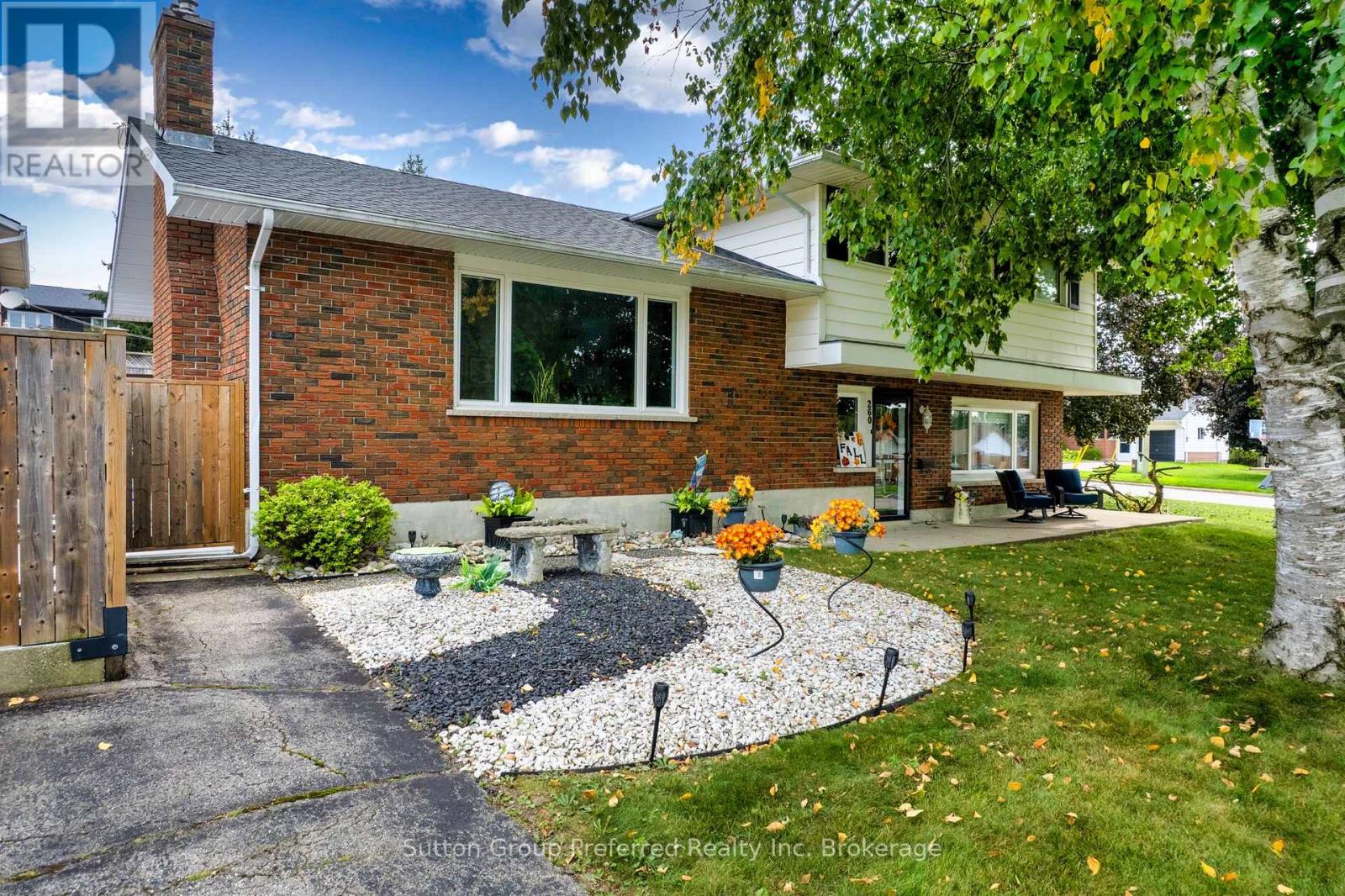 260 Ferncrest Road