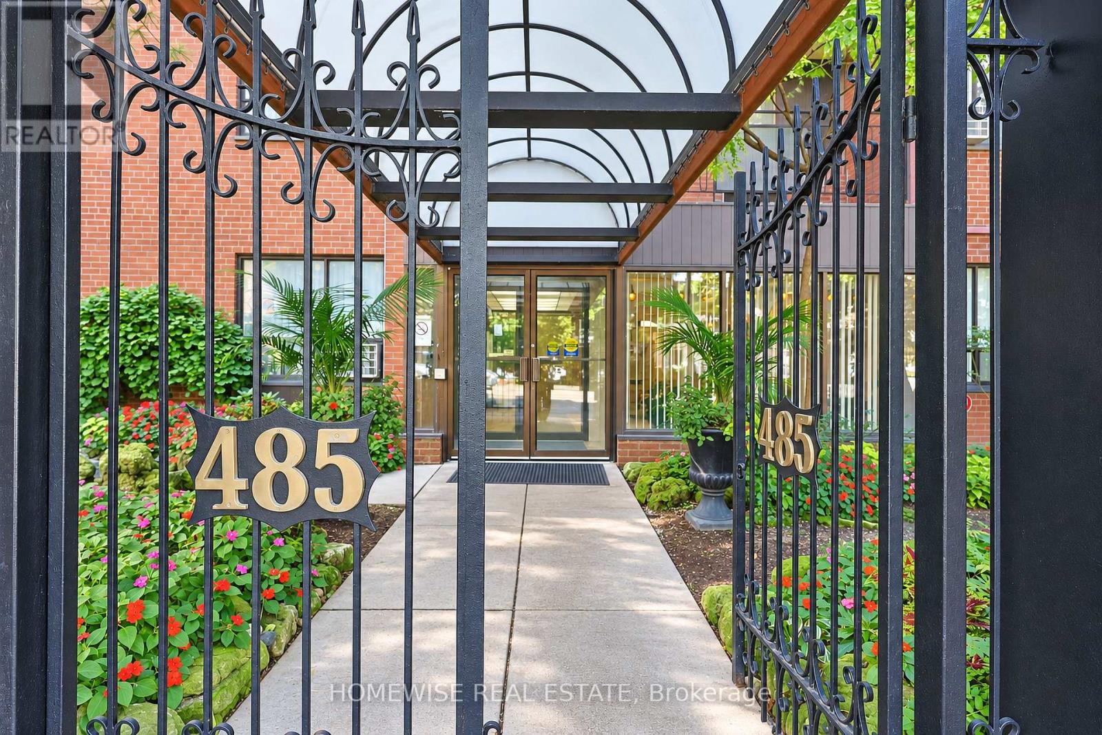 414 - 485 Kingston Road, Toronto, Ontario  M4L 1V6 - Photo 3 - E13692356