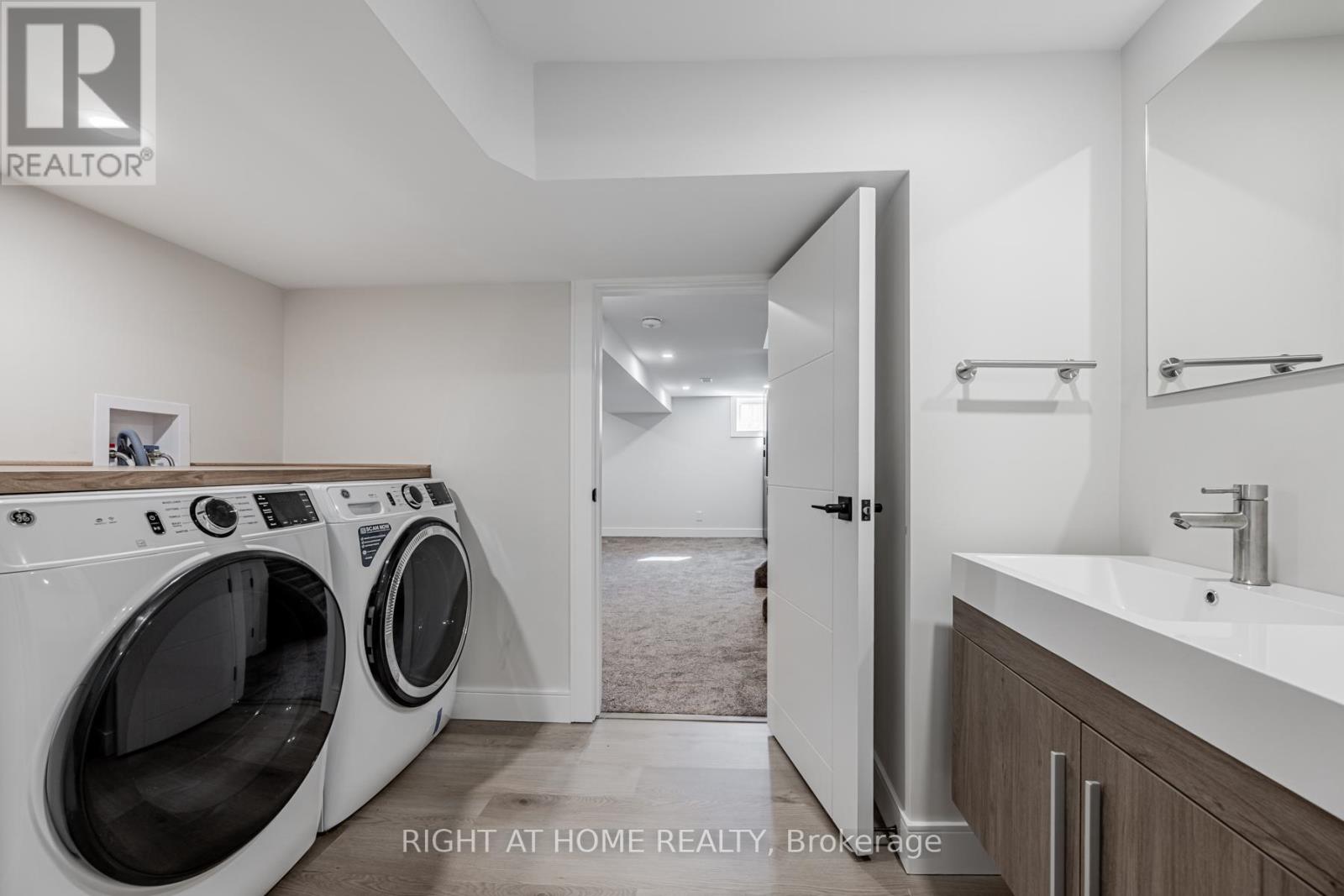 690 Hillman Crescent, Mississauga, Ontario  L4Y 2H9 - Photo 24 - W13805412