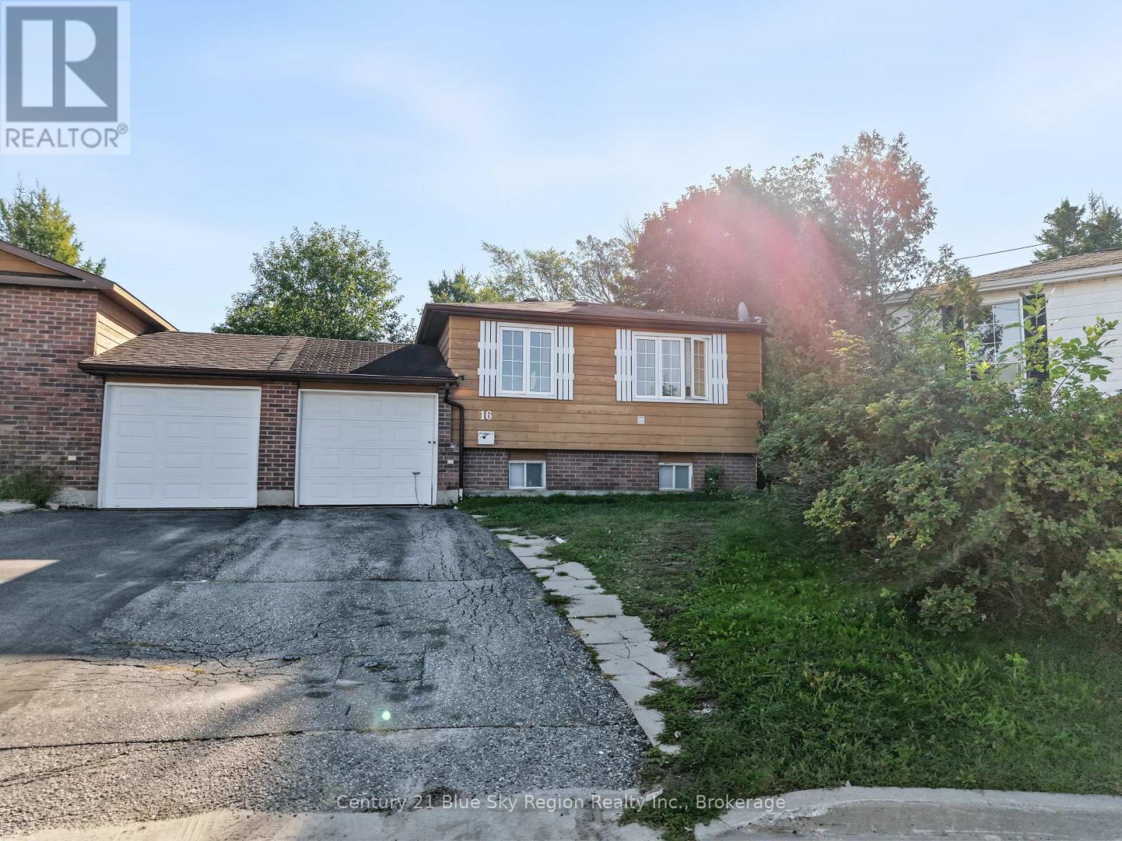 16 CYPRESS COURT, North Bay, Ontario