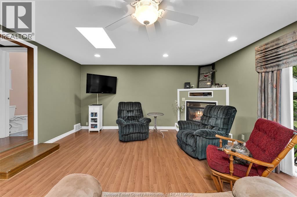 3415 Randolph, Windsor, Ontario  N9E 3E9 - Photo 14 - 26023456