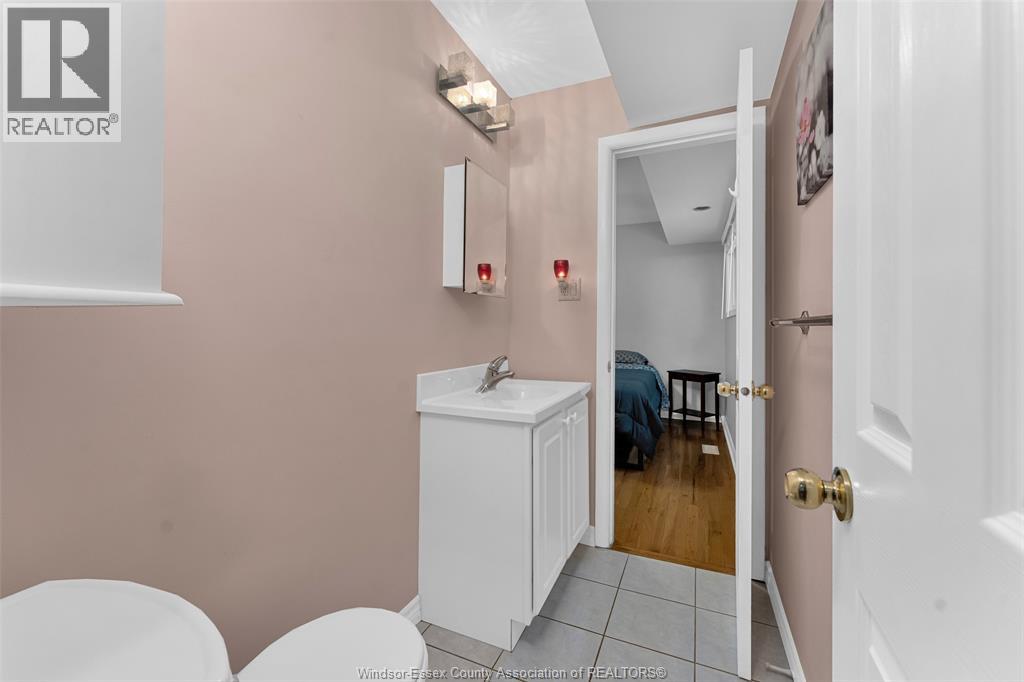 3415 Randolph, Windsor, Ontario  N9E 3E9 - Photo 15 - 26023456