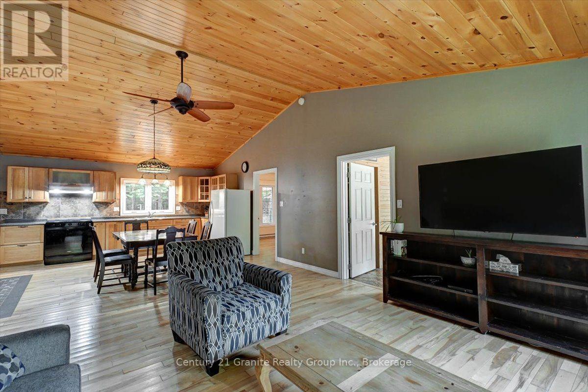 649 Madawaska Road, Hastings Highlands, Ontario  K0L 2S0 - Photo 17 - X13822812