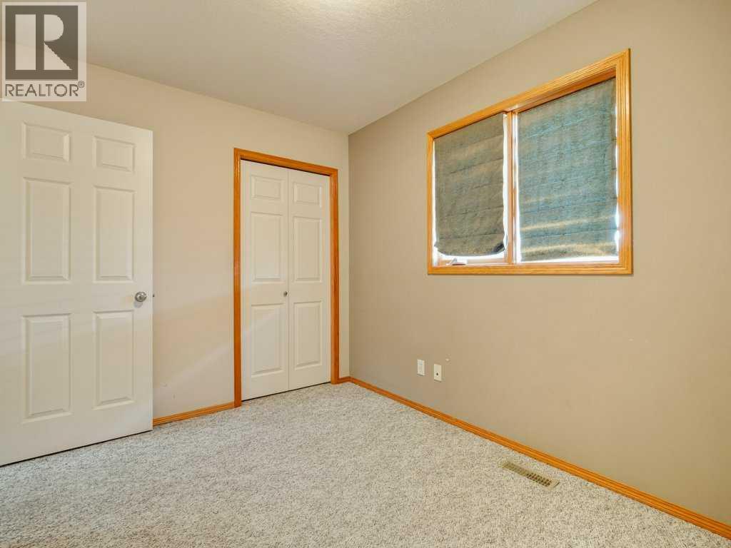 83 Rivergreen Road W