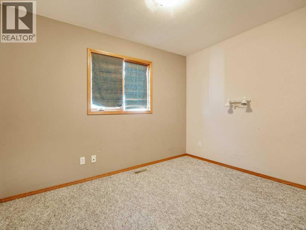 83 Rivergreen Road W