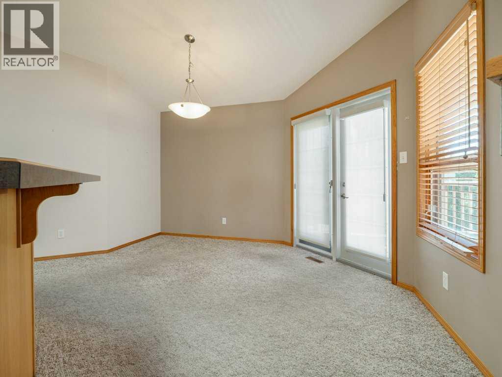 83 Rivergreen Road W