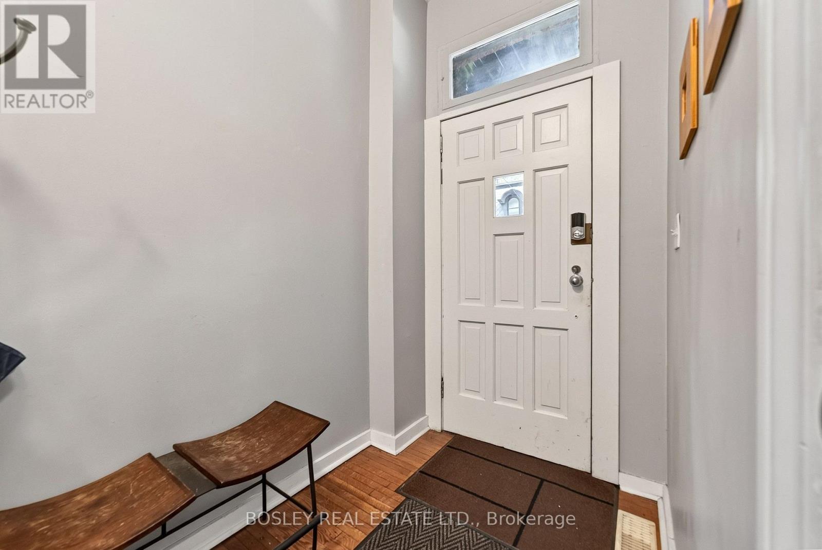 Main Floor - 20 Draper Street, Toronto, Ontario  M5V 2M4 - Photo 3 - C13822640