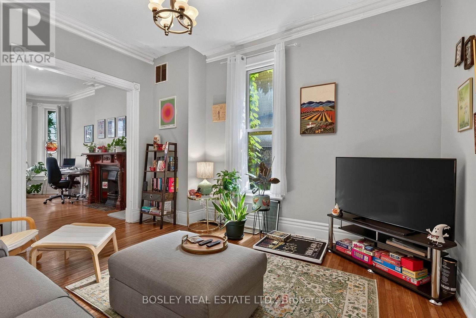 Main Floor - 20 Draper Street, Toronto, Ontario  M5V 2M4 - Photo 9 - C13822640