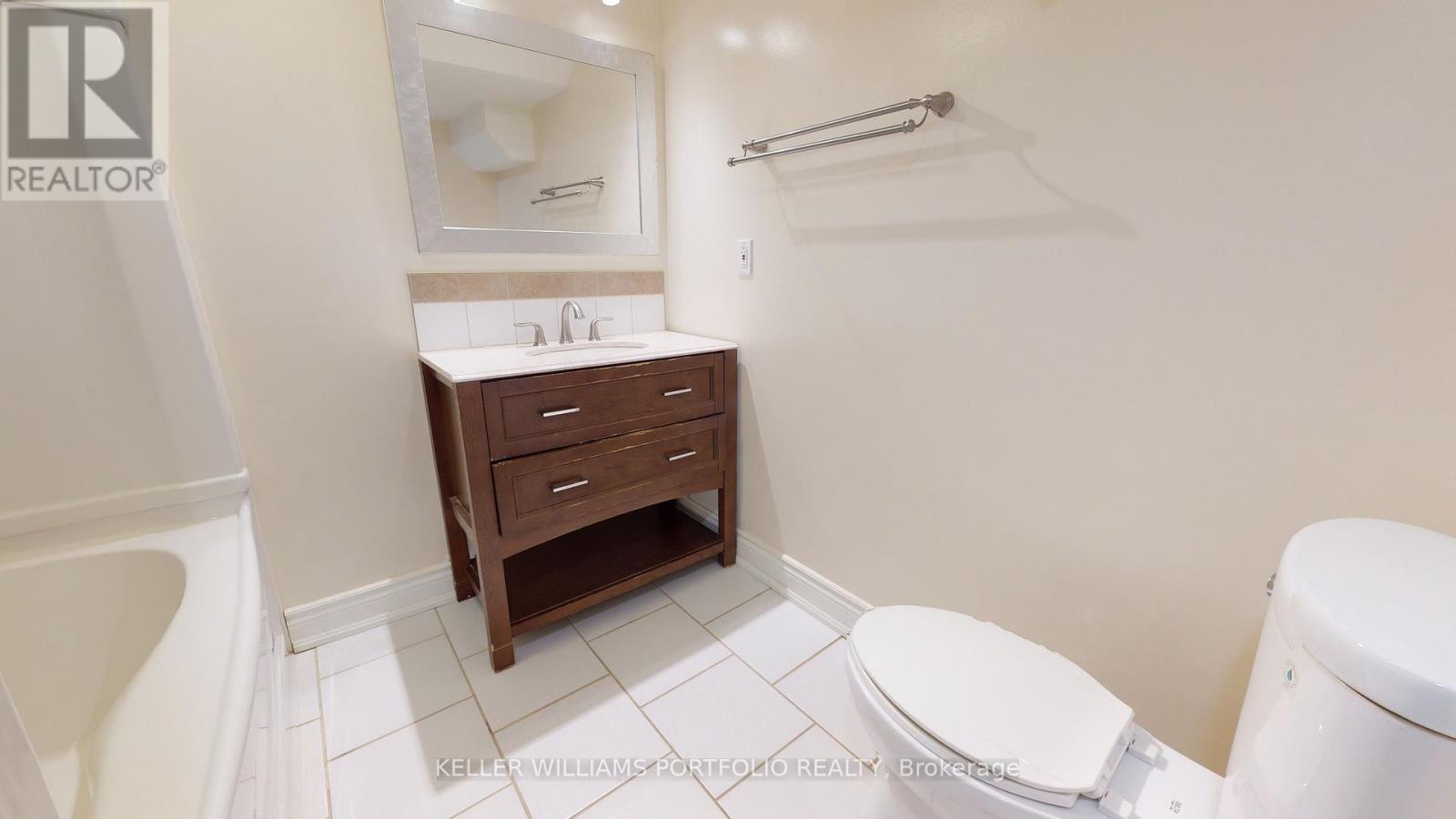 5 - 546 Eglinton Avenue E, Toronto, Ontario  M4P 1N9 - Photo 35 - C13822650