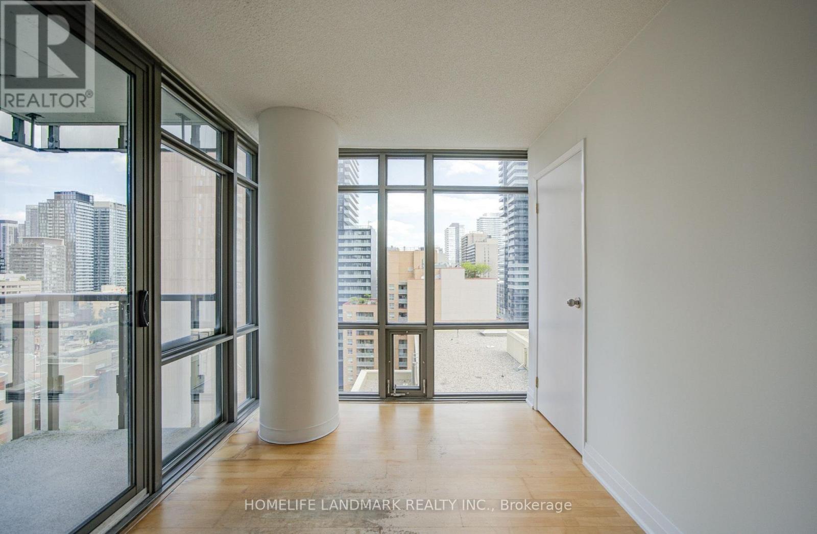 1508 - 38 Grenville Street, Toronto, Ontario  M4Y 1A5 - Photo 16 - C13822678