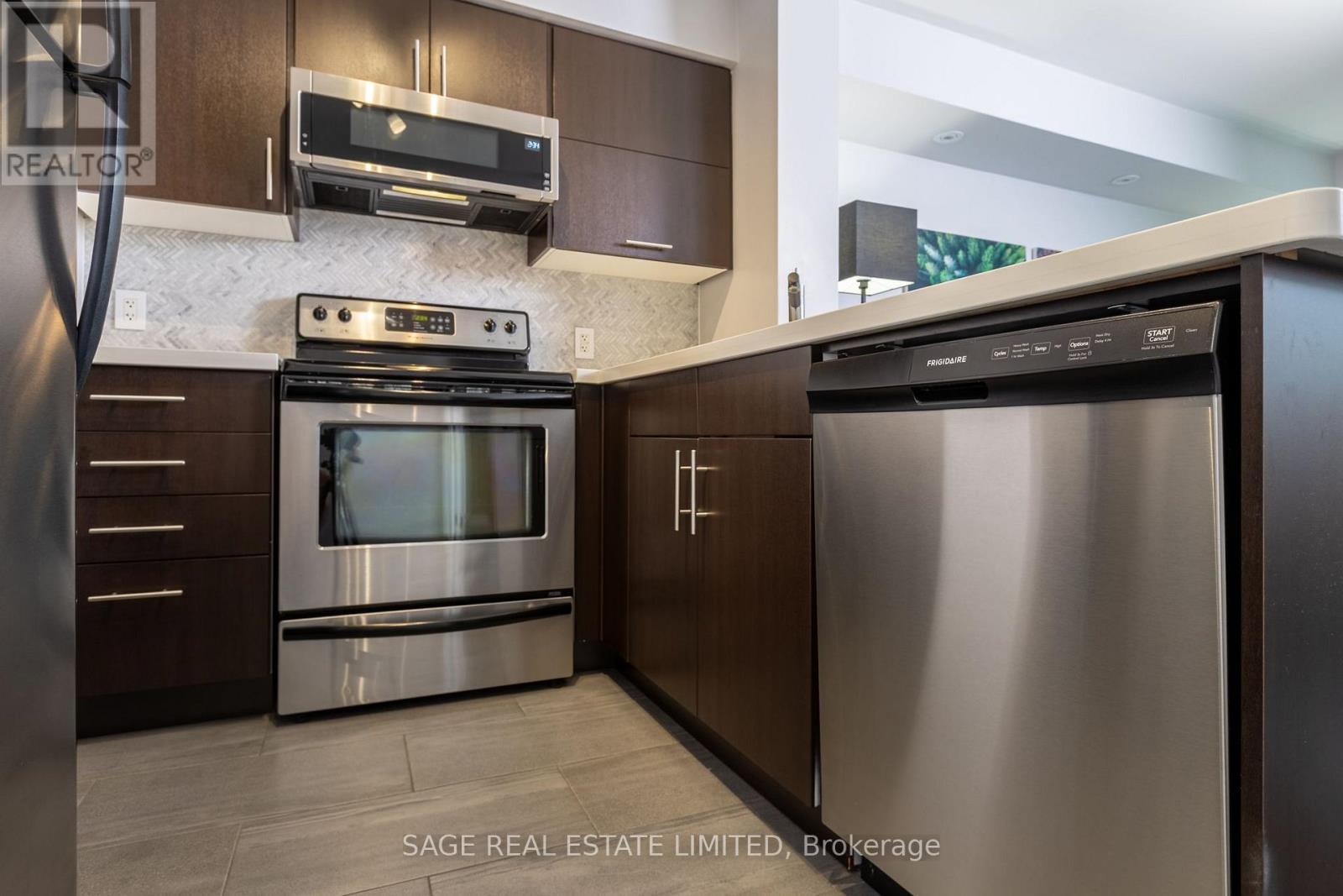 502 - 120 Dalliomore Circle, Toronto, Ontario  M3C 4J1 - Photo 10 - C13822778