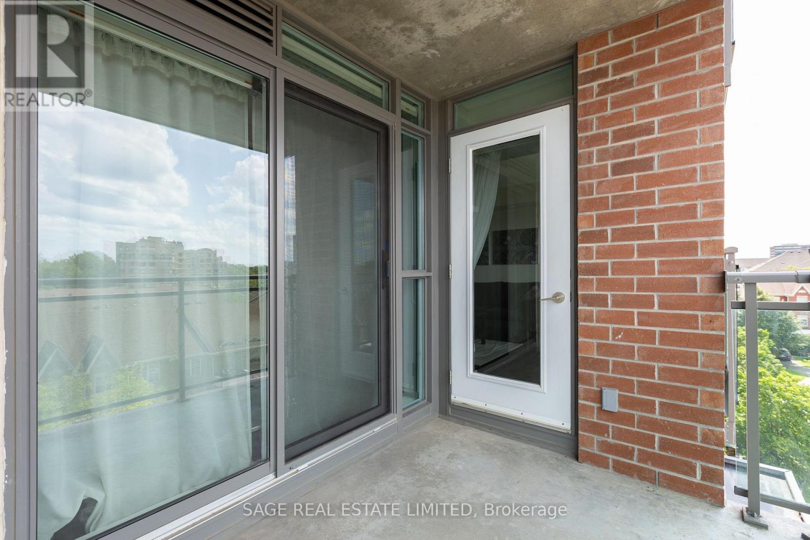 502 - 120 Dalliomore Circle, Toronto, Ontario  M3C 4J1 - Photo 15 - C13822778