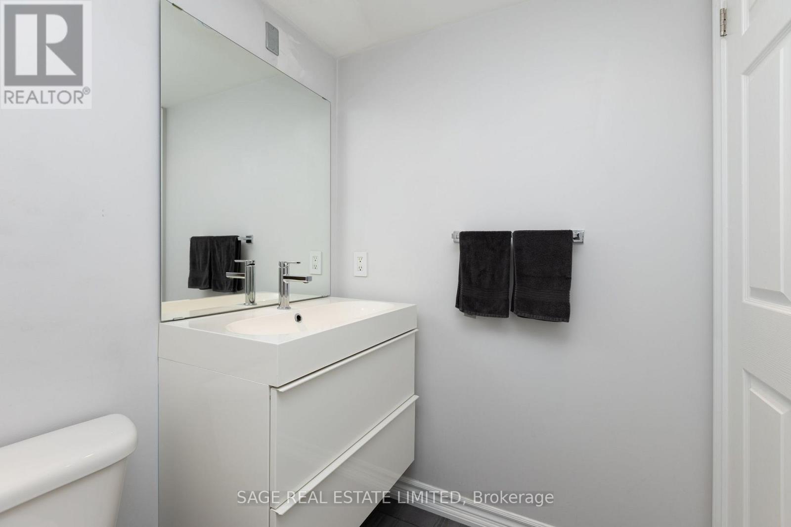 502 - 120 Dalliomore Circle, Toronto, Ontario  M3C 4J1 - Photo 17 - C13822778