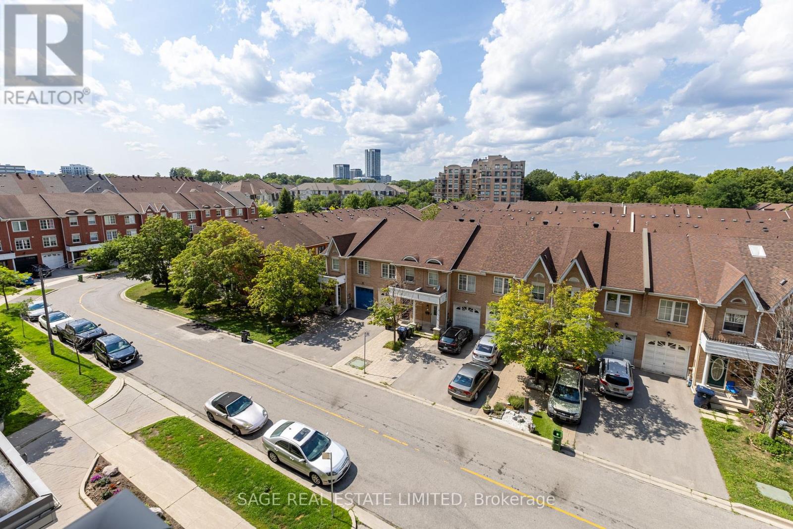 502 - 120 Dalliomore Circle, Toronto, Ontario  M3C 4J1 - Photo 2 - C13822778