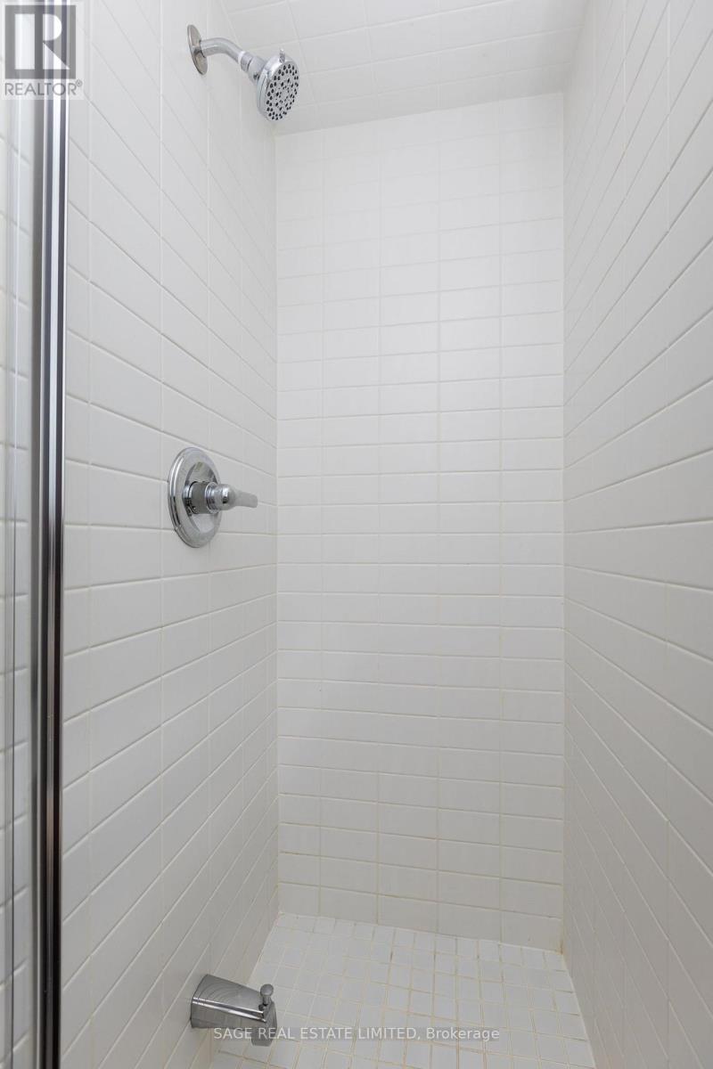 502 - 120 Dalliomore Circle, Toronto, Ontario  M3C 4J1 - Photo 26 - C13822778