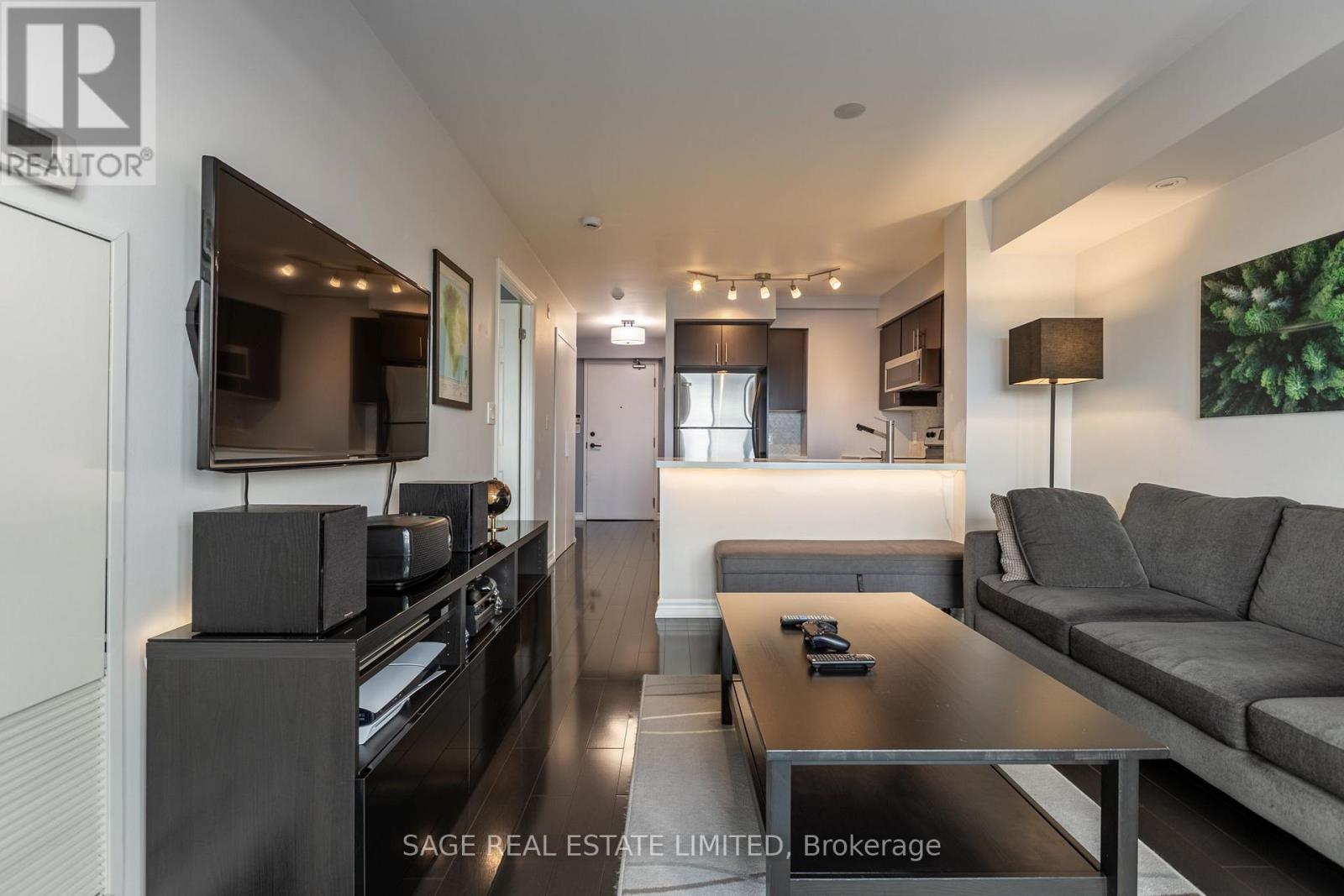 502 - 120 Dalliomore Circle, Toronto, Ontario  M3C 4J1 - Photo 8 - C13822778
