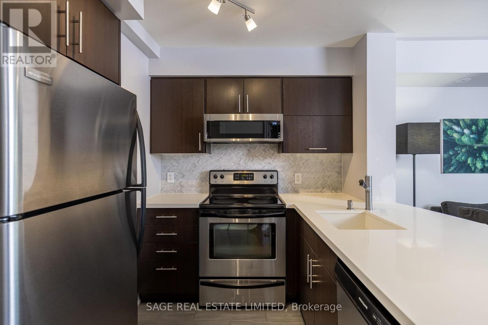 502 - 120 Dalliomore Circle, Toronto, Ontario  M3C 4J1 - Photo 9 - C13822778