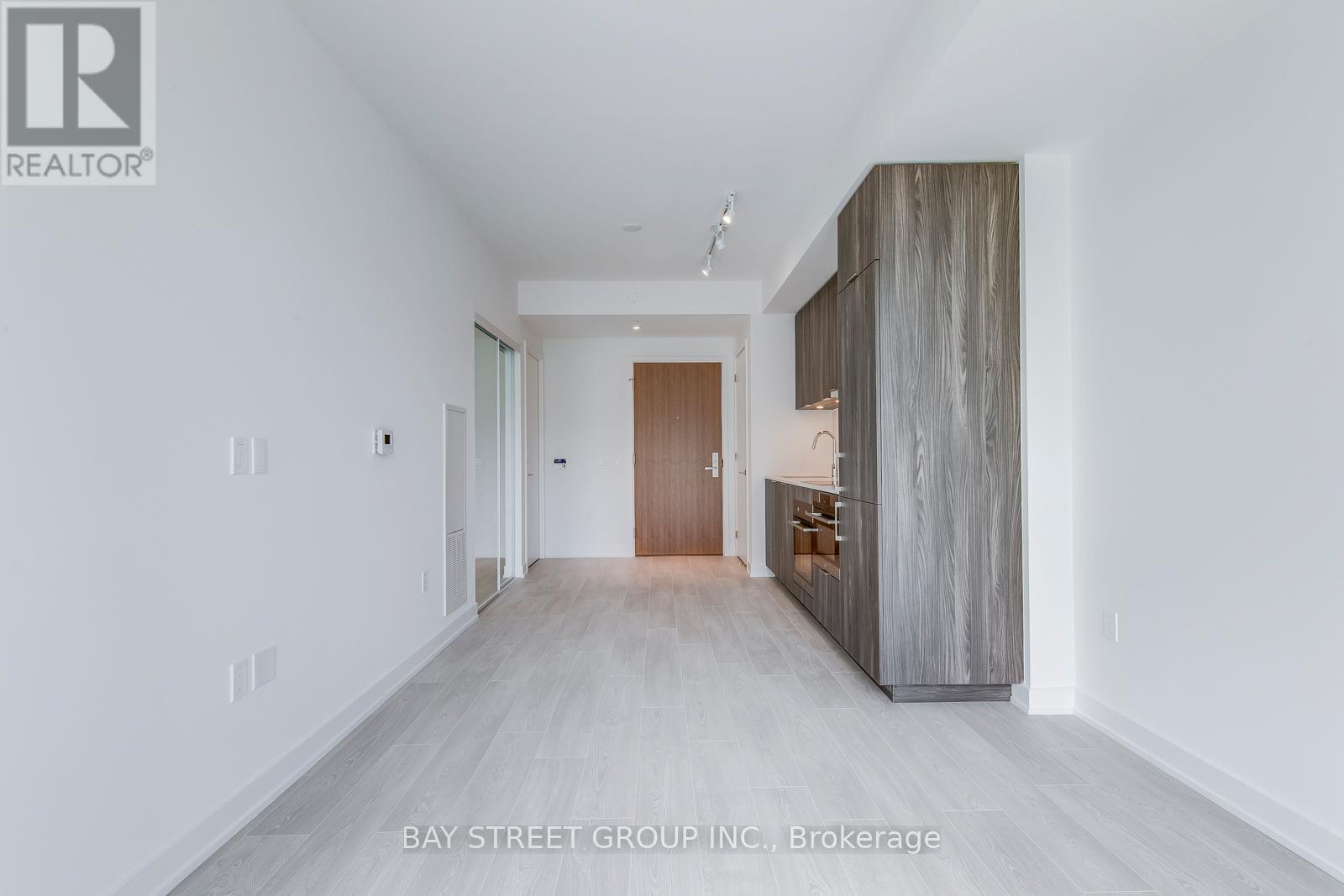 624 - 15 Queens Quay E, Toronto, Ontario  M4J 1Y1 - Photo 5 - C13822908