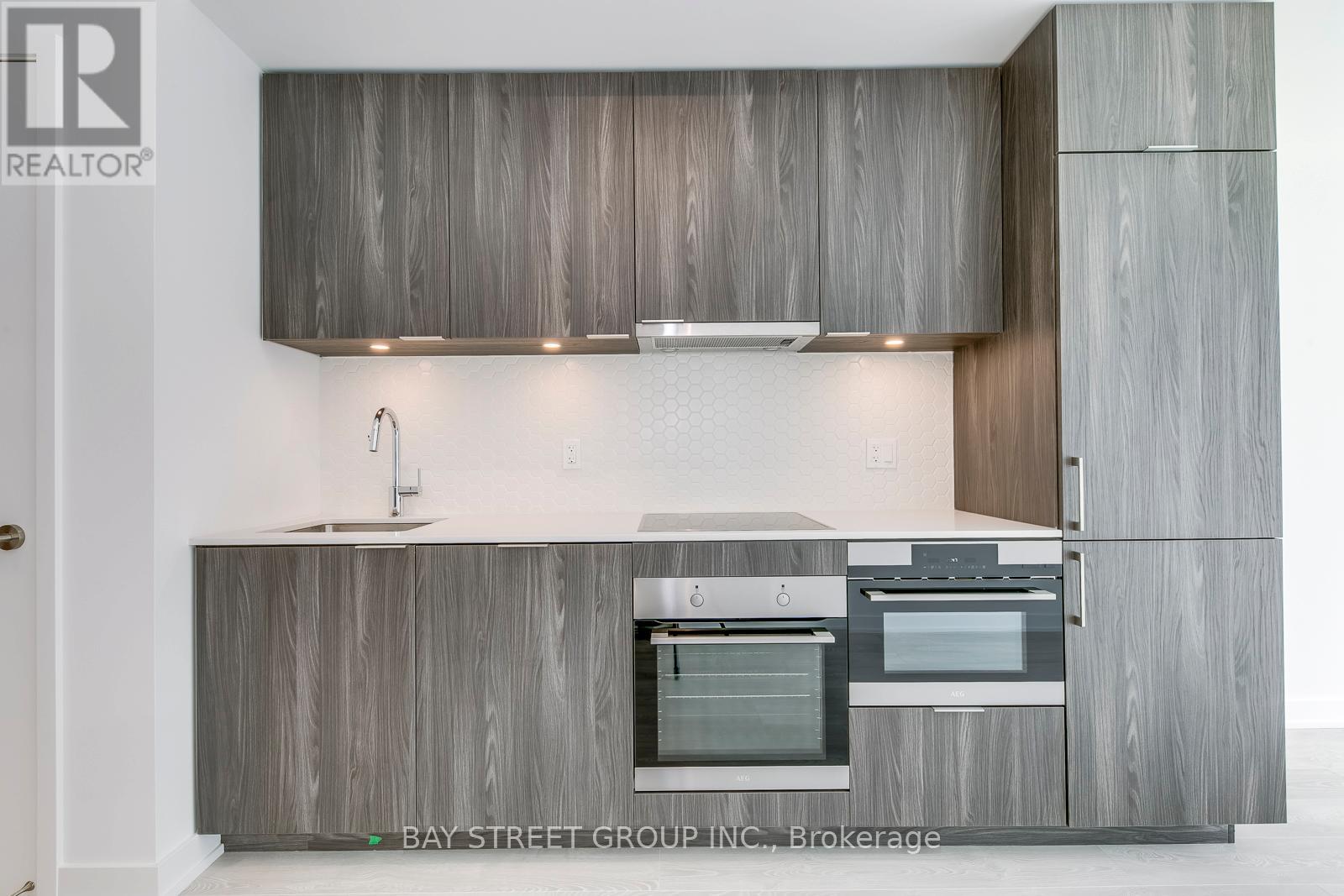 624 - 15 Queens Quay E, Toronto, Ontario  M4J 1Y1 - Photo 8 - C13822908