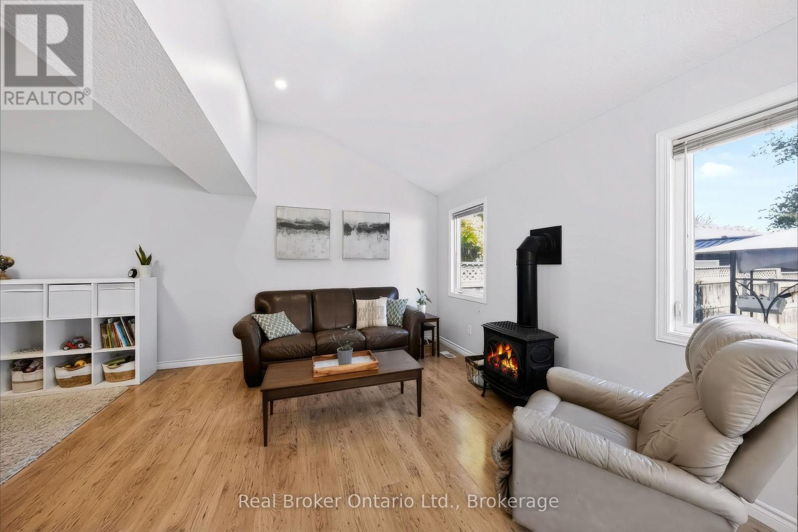 91 York Street E, Centre Wellington, Ontario N0B 1S0 - Photo 14 - X13822676