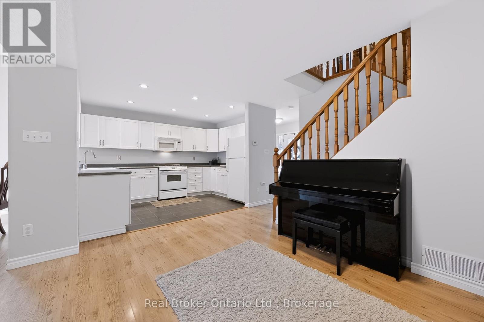 91 York Street E, Centre Wellington, Ontario N0B 1S0 - Photo 8 - X13822676