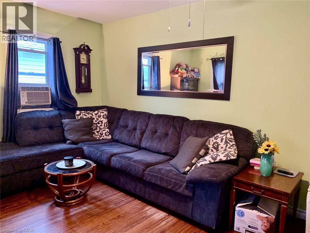 18 Nelson Street, Simcoe, Ontario  N3Y 3E3 - Photo 3 - 40861037