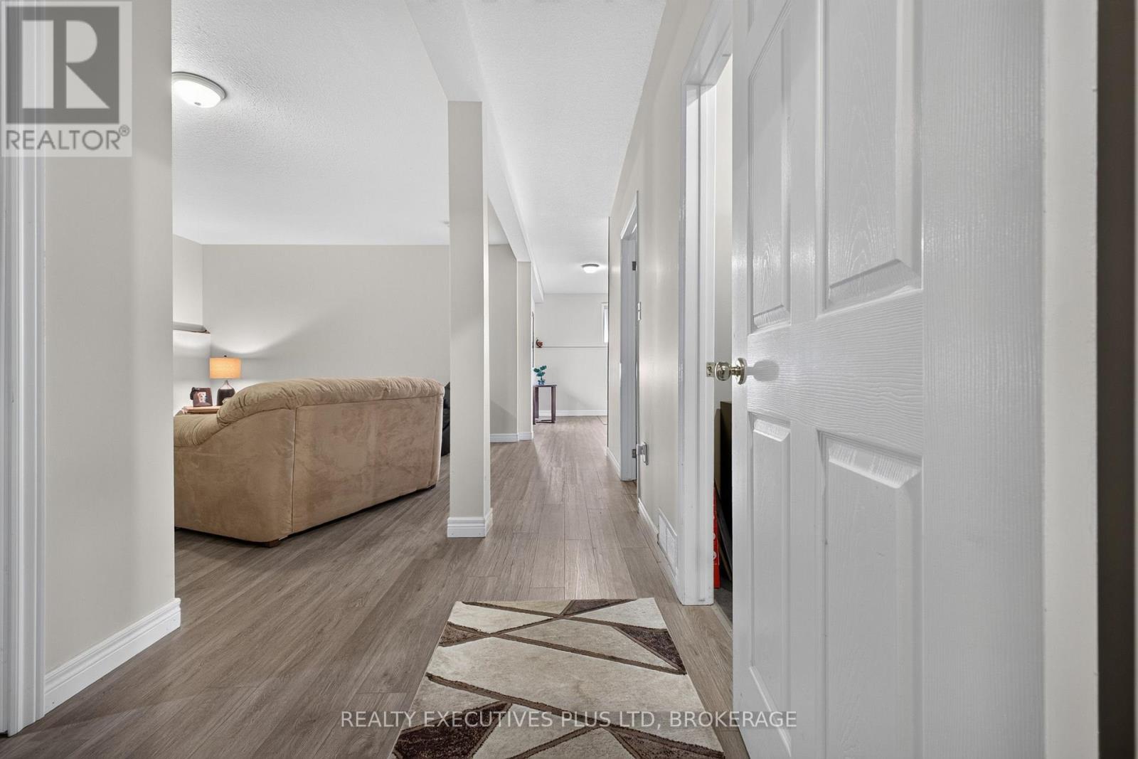 7802 Sabine Drive, Niagara Falls, Ontario  L2H 3E4 - Photo 23 - X13821444