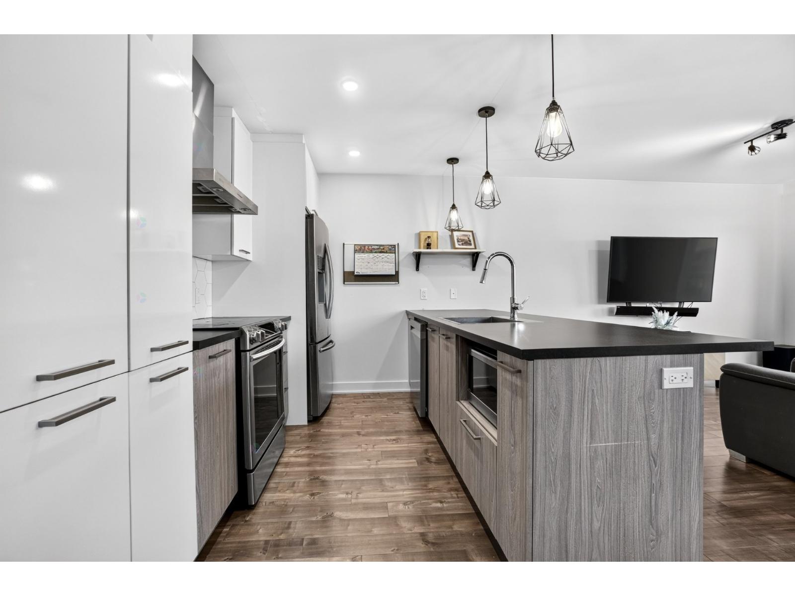 157 3e Avenue Saint-Zotique Quebec Canada J0P1Z0 4