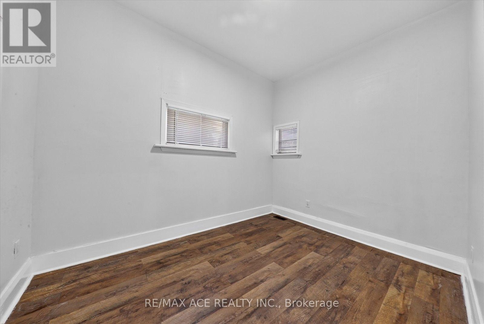 47 Laurel Avenue, Toronto, Ontario  M1K 3J4 - Photo 18 - E13822680