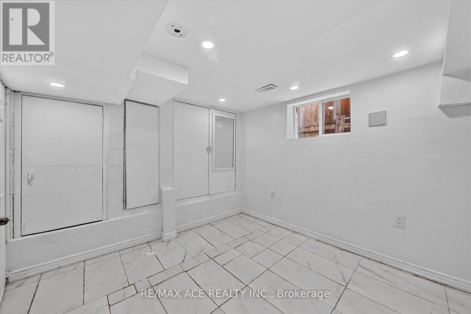 47 Laurel Avenue, Toronto, Ontario  M1K 3J4 - Photo 26 - E13822680