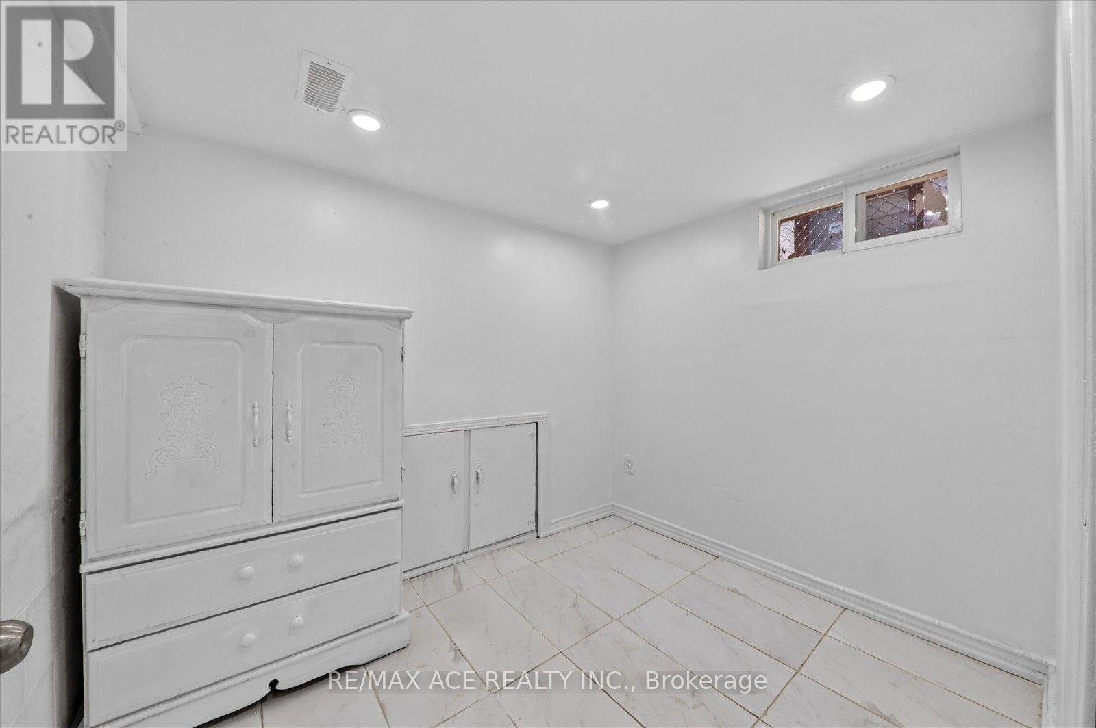 47 Laurel Avenue, Toronto, Ontario  M1K 3J4 - Photo 27 - E13822680
