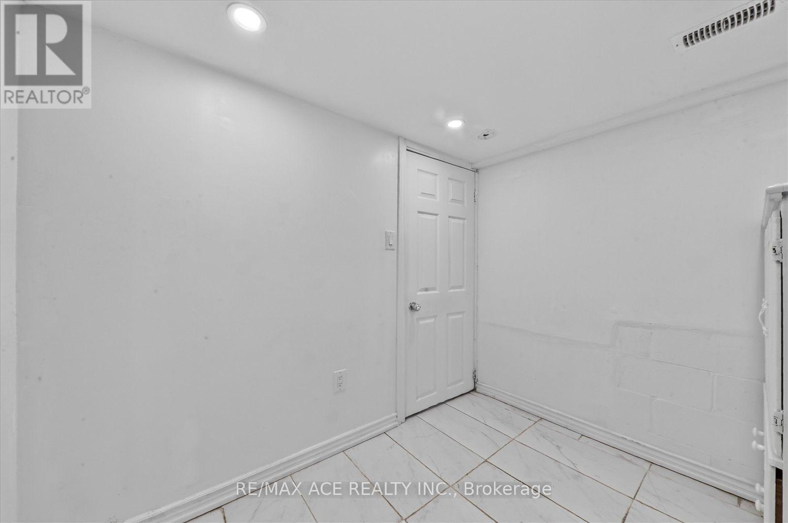 47 Laurel Avenue, Toronto, Ontario  M1K 3J4 - Photo 28 - E13822680