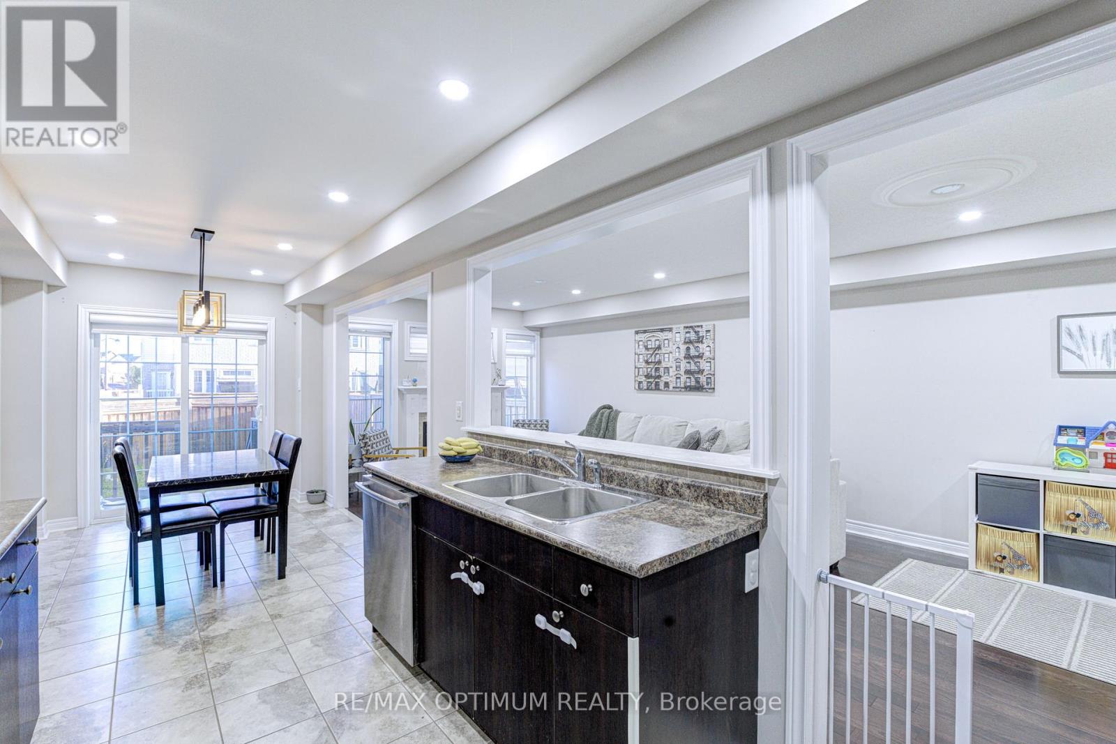 31 Keywood Street, Ajax, Ontario  L1Z 2E5 - Photo 18 - E13822742