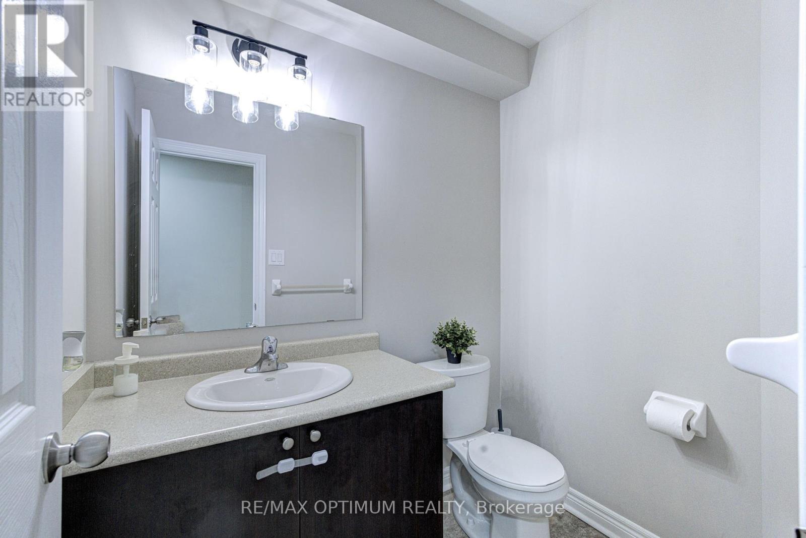 31 Keywood Street, Ajax, Ontario  L1Z 2E5 - Photo 5 - E13822742