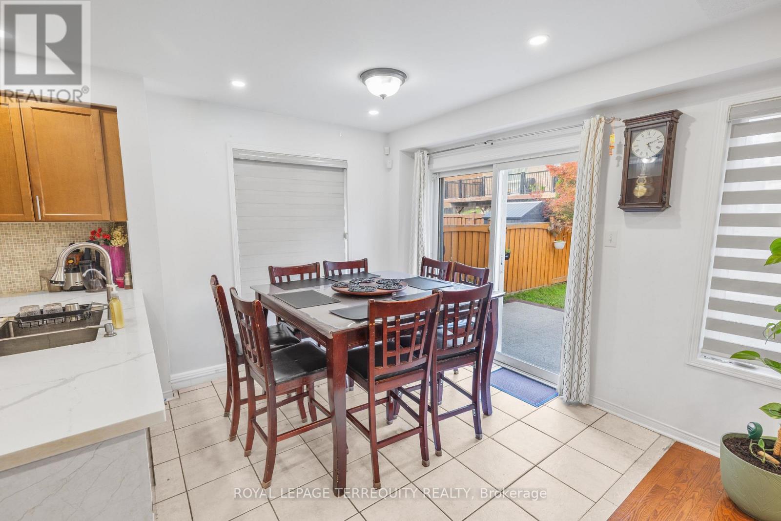 44 Thackery Drive, Ajax, Ontario  L1T 0B4 - Photo 7 - E13822824