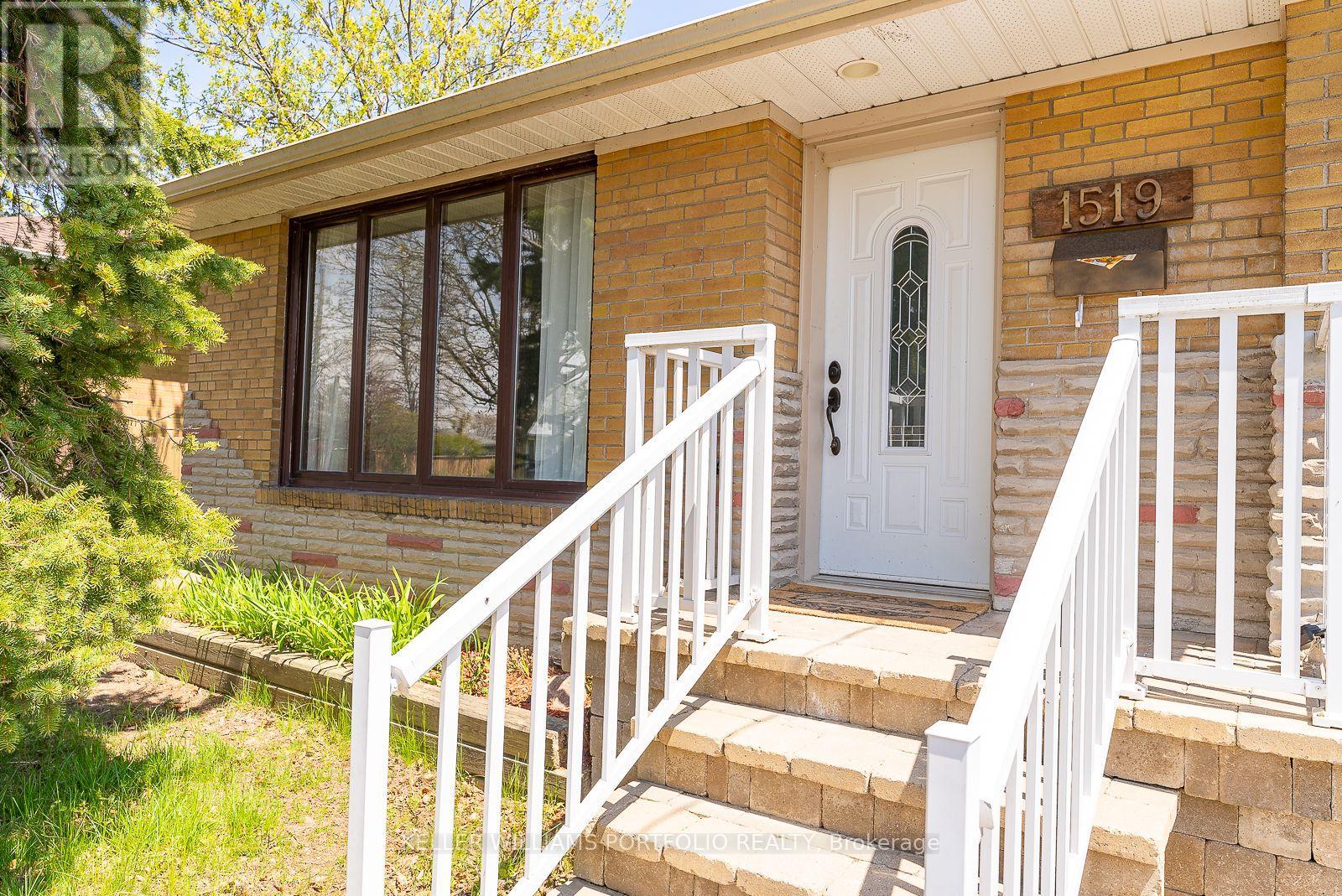 Main Flr - 1519 Lakeside Street, Oshawa, Ontario  L1J 3Y4 - Photo 3 - E13822928