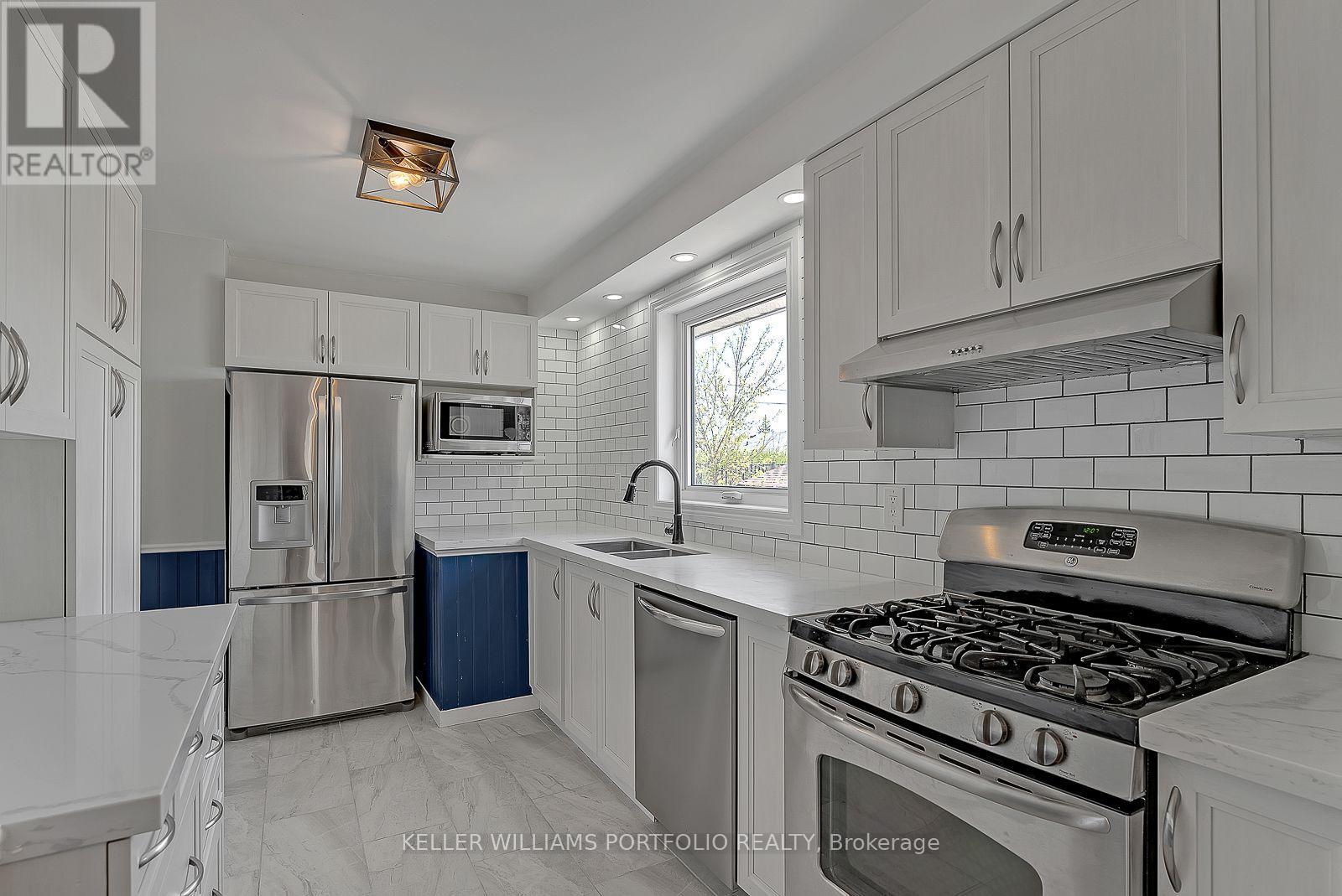Main Flr - 1519 Lakeside Street, Oshawa, Ontario  L1J 3Y4 - Photo 5 - E13822928