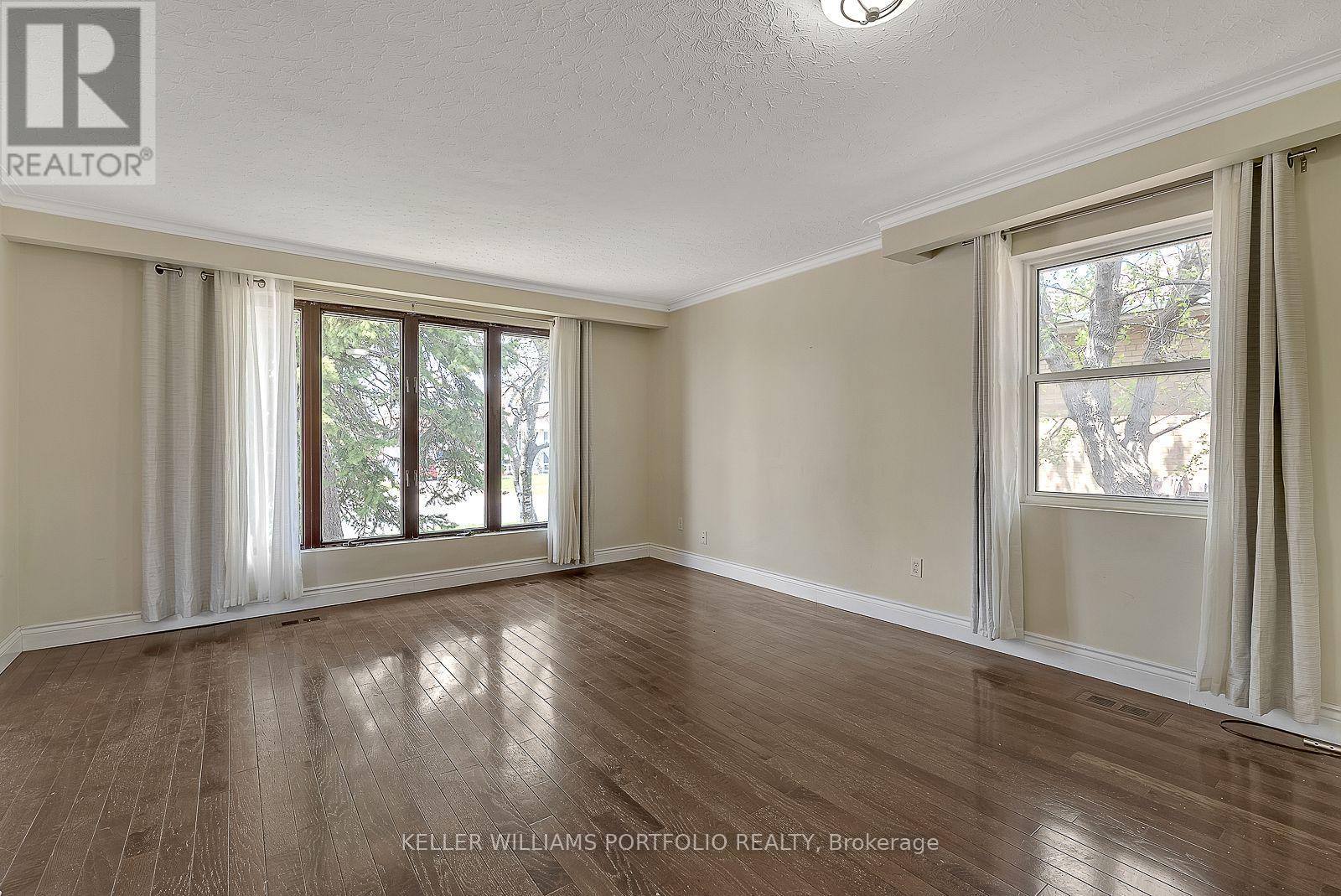 Main Flr - 1519 Lakeside Street, Oshawa, Ontario  L1J 3Y4 - Photo 9 - E13822928