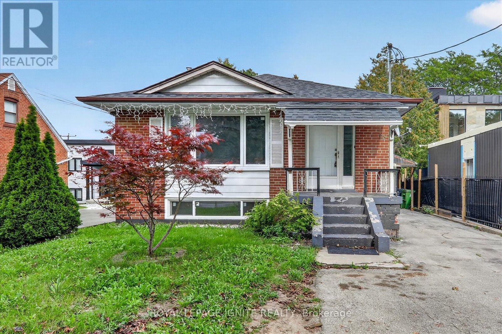 1197 PHARMACY AVENUE, Toronto, Ontario