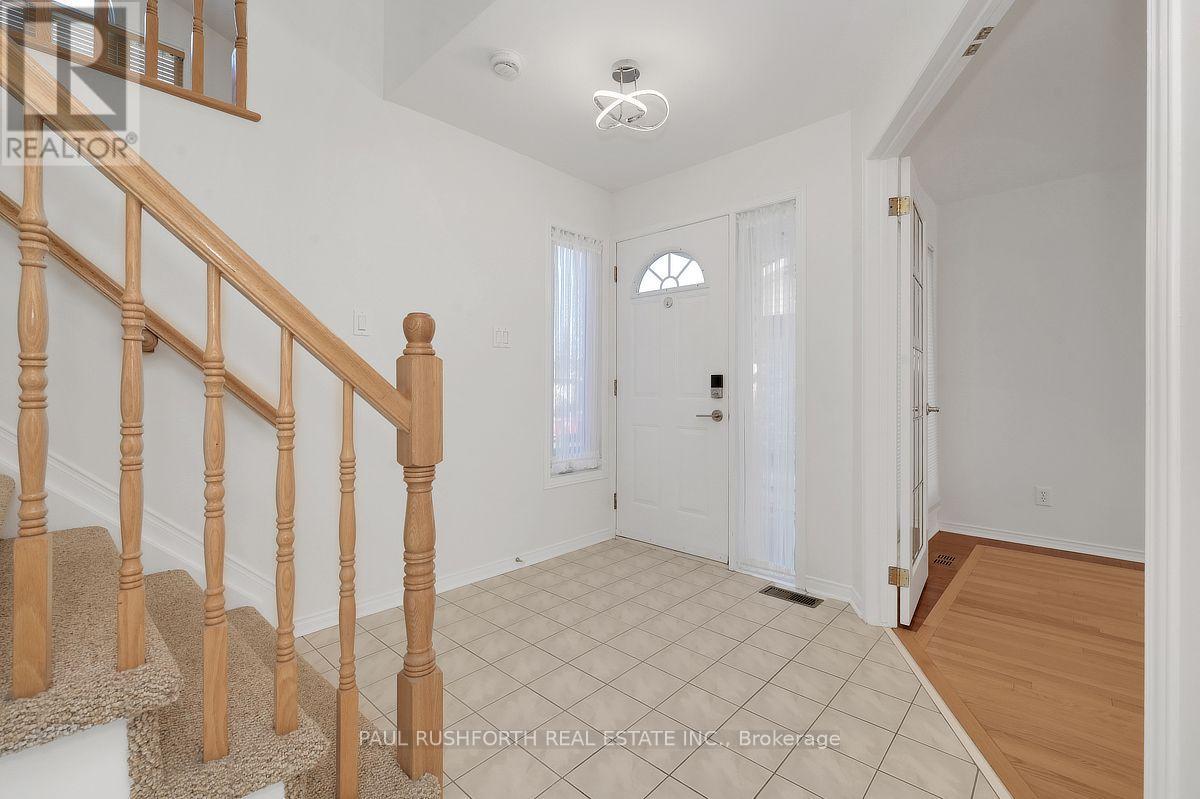 1644 Toulouse Crescent, Ottawa, Ontario  K1C 6K5 - Photo 4 - X13822888