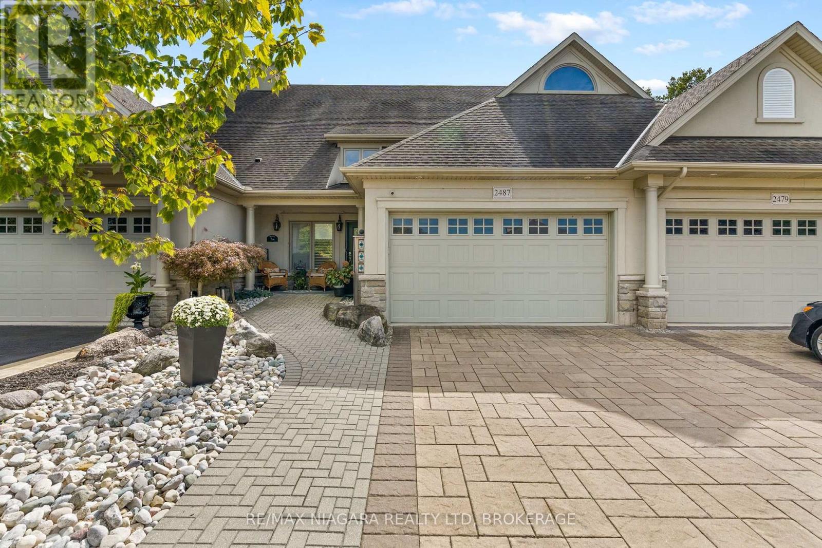 2487 Walker Court, Niagara Falls (Stamford), Ontario L2J 0A2 - Photo 2 - X13822960