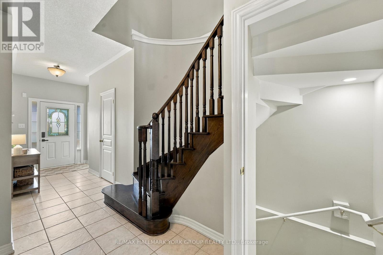 19 Caserta Street, Georgina, Ontario  L4P 0E6 - Photo 18 - N13822672