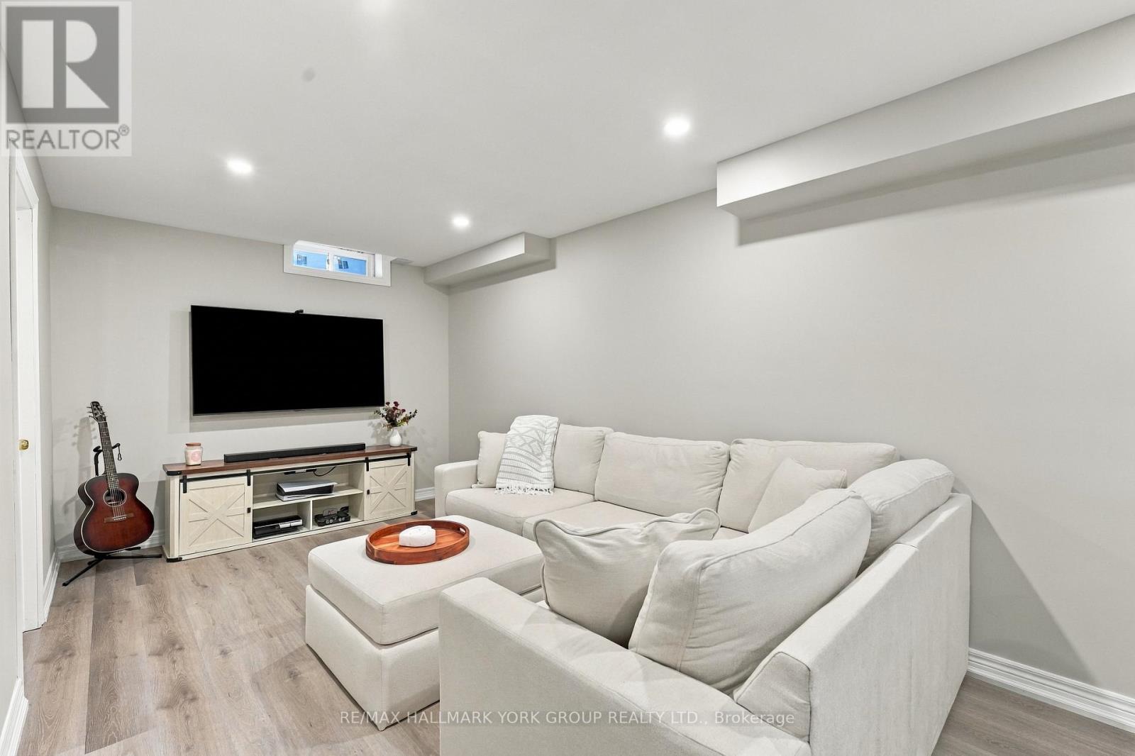 19 Caserta Street, Georgina, Ontario  L4P 0E6 - Photo 32 - N13822672