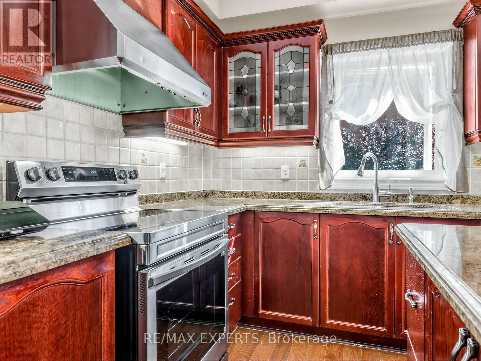 113 Sonoma Boulevard, Vaughan, Ontario  L4H 1N8 - Photo 10 - N13822740